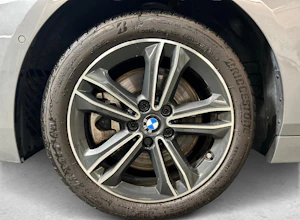 https://vehicle.imgix.net/4497833/9f53e79d-3f84-425e-a99a-f2653688086e.jpg