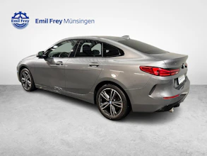 https://vehicle.imgix.net/4497833/ca2a5e97-3649-4e20-a7ce-b4703180a60a.jpg