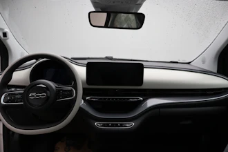 https://vehicle.imgix.net/4497887/cf1377bb-b5d4-49f4-b3bd-df7e1bafc875.JPG