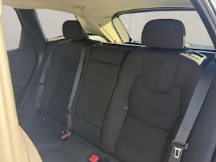 VOLVO XC60 2.0 B5 MH Momentum AWD