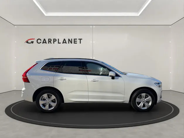 VOLVO XC60 2.0 B5 MH Momentum AWD