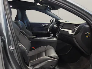 VOLVO S60 2.0 T6 R-Design AWD