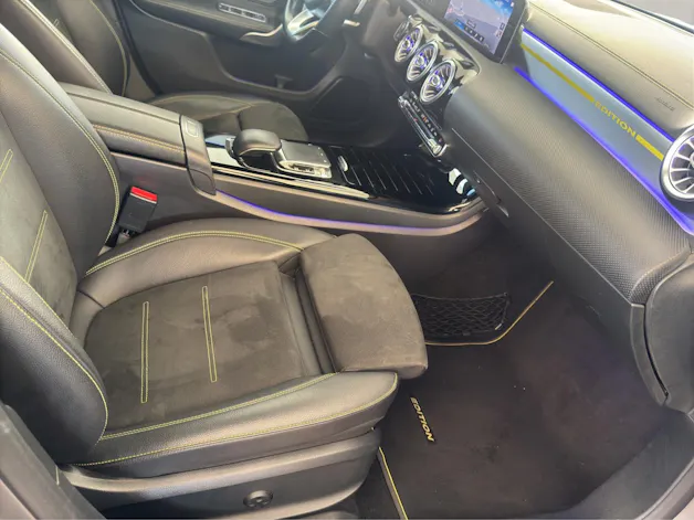MERCEDES-BENZ A-Klasse W177 A 250 AMG Line 4x4 *225PS*