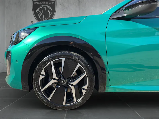 PEUGEOT 208 1.2 Hybrid 145 GT Exclusive
