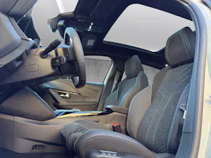 PEUGEOT 208 1.2 Hybrid 145 GT Exclusive