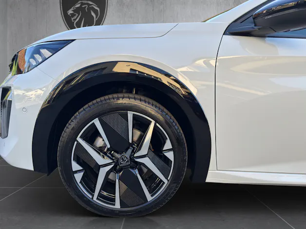 PEUGEOT 208 1.2 Hybrid 145 GT Exclusive
