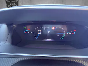 PEUGEOT 208 1.2 Hybrid 145 GT Exclusive