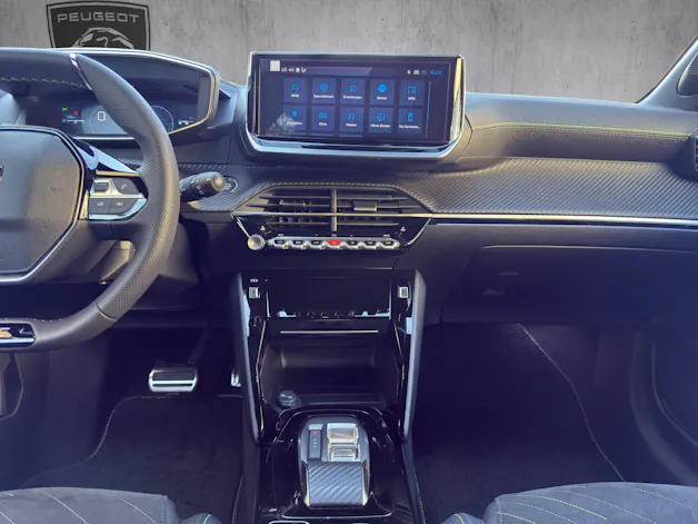PEUGEOT 208 1.2 Hybrid 145 GT Exclusive