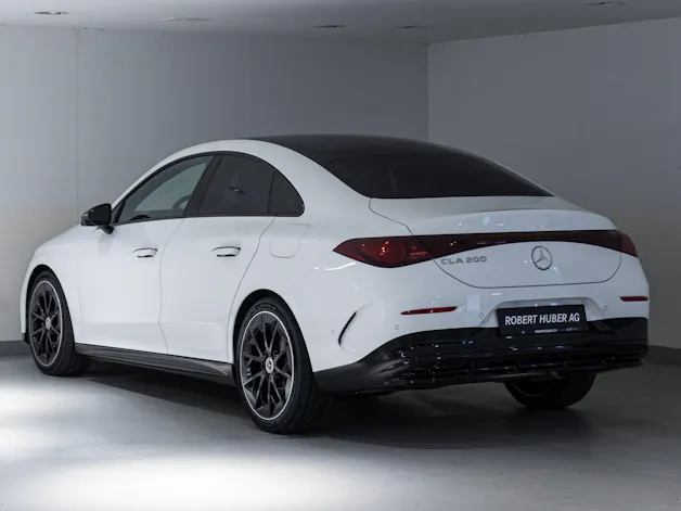 MERCEDES-BENZ CLA 200