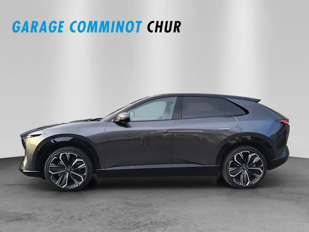 MAZDA CX-6e Takumi