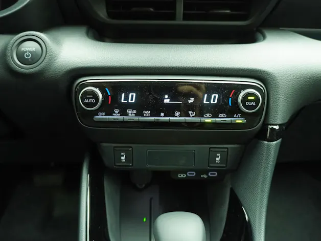 MAZDA 2 1.5 Hybrid Homura
