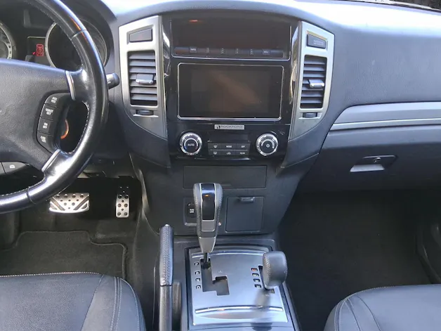 Mitsubishi Pajero 3.2 DID Diamond Anniversary