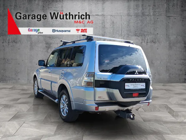 Mitsubishi Pajero 3.2 DID Diamond Anniversary