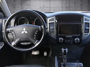 Mitsubishi Pajero 3.2 DID Diamond Anniversary