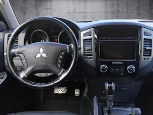 Mitsubishi Pajero 3.2 DID Diamond Anniversary