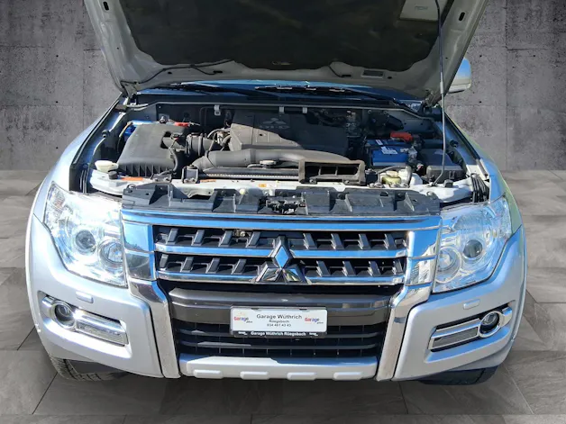 Mitsubishi Pajero 3.2 DID Diamond Anniversary