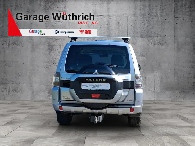 Mitsubishi Pajero 3.2 DID Diamond Anniversary