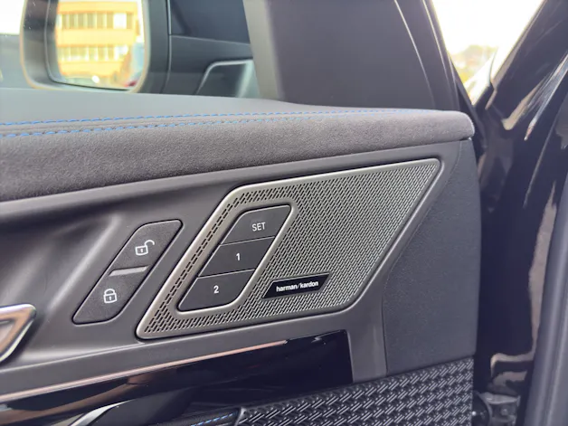 BMW X1 20d xDrive paddles