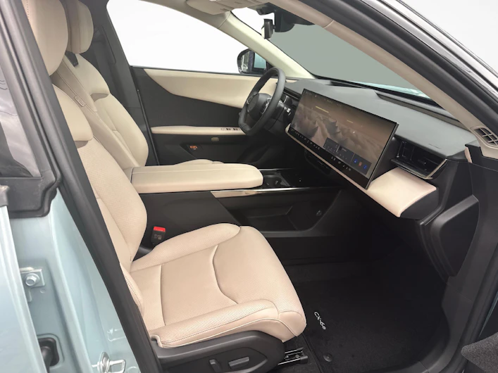 Fahrzeugbild MAZDA CX-6E