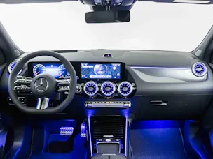 MERCEDES-BENZ GLA 200 Night Star