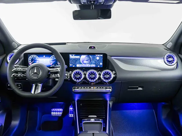 MERCEDES-BENZ GLA 200 Night Star