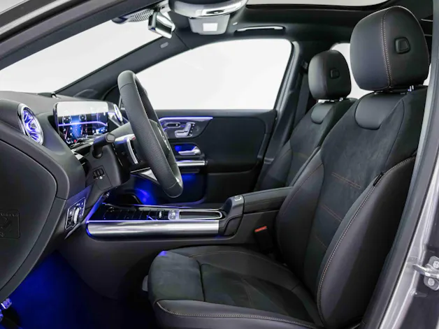 MERCEDES-BENZ GLA 200 Night Star