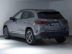 MERCEDES-BENZ GLA 200 Night Star