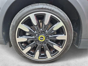 https://vehicle.imgix.net/4498264/532b0869-2340-498a-8ebd-684a19c9edf0.jpg