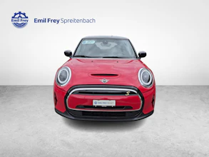 https://vehicle.imgix.net/4498264/a0194965-78a0-4f67-9009-098418eabd84.jpg