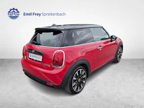 Fahrzeugbild MINI F56 Cooper SE