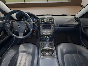 MASERATI Quattroporte 4.2 V8