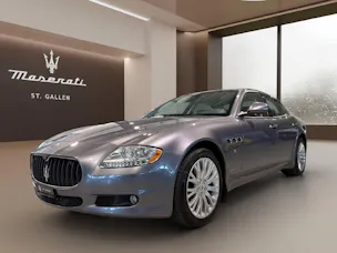 MASERATI Quattroporte 4.2 V8