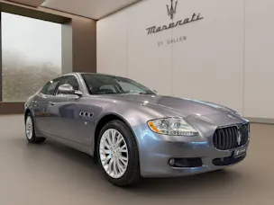 MASERATI Quattroporte 4.2 V8