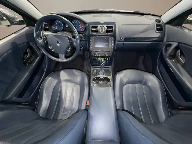 MASERATI Quattroporte 4.2 V8