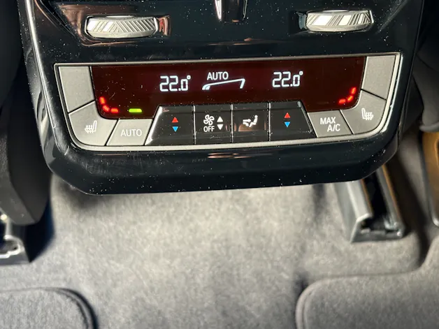 BMW iX M60