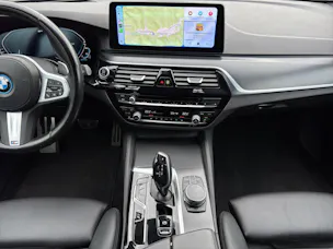 BMW 530e xDrive Touring M Sport Steptronic