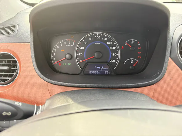 HYUNDAI i10 1.2 Amplia