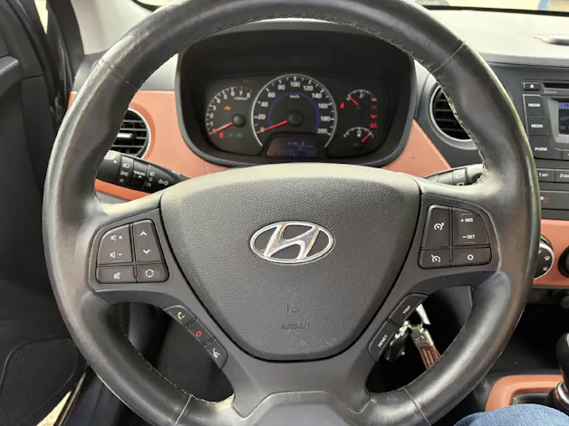 HYUNDAI i10 1.2 Amplia