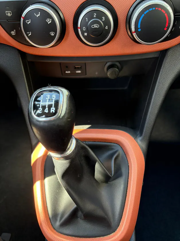 HYUNDAI i10 1.2 Amplia