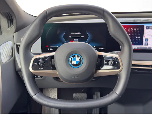 BMW iX M60