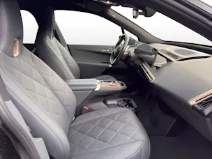 BMW iX M60