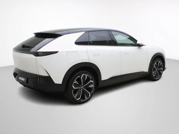 MAZDA CX-6e Takumi
