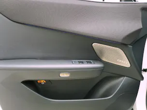 MAZDA CX-6e Takumi