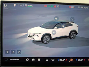 MAZDA CX-6e Takumi
