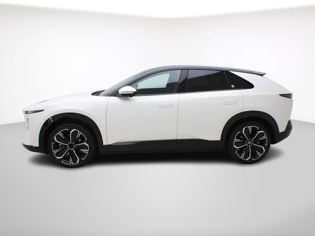 MAZDA CX-6e Takumi