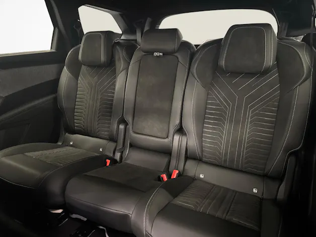 PEUGEOT 5008 long range e-GT