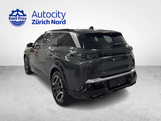 PEUGEOT 5008 long range e-GT