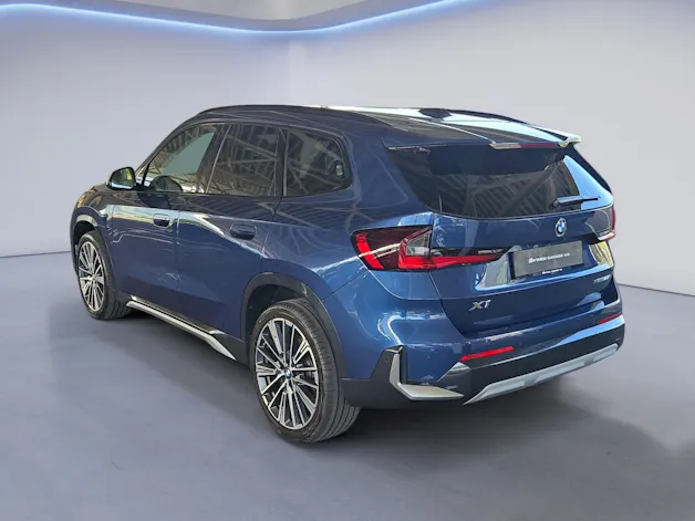BMW X1 23i xDrive paddles