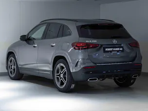 MERCEDES-BENZ GLA 200 Night Star