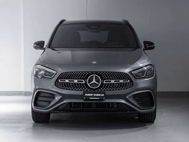MERCEDES-BENZ GLA 200 Night Star